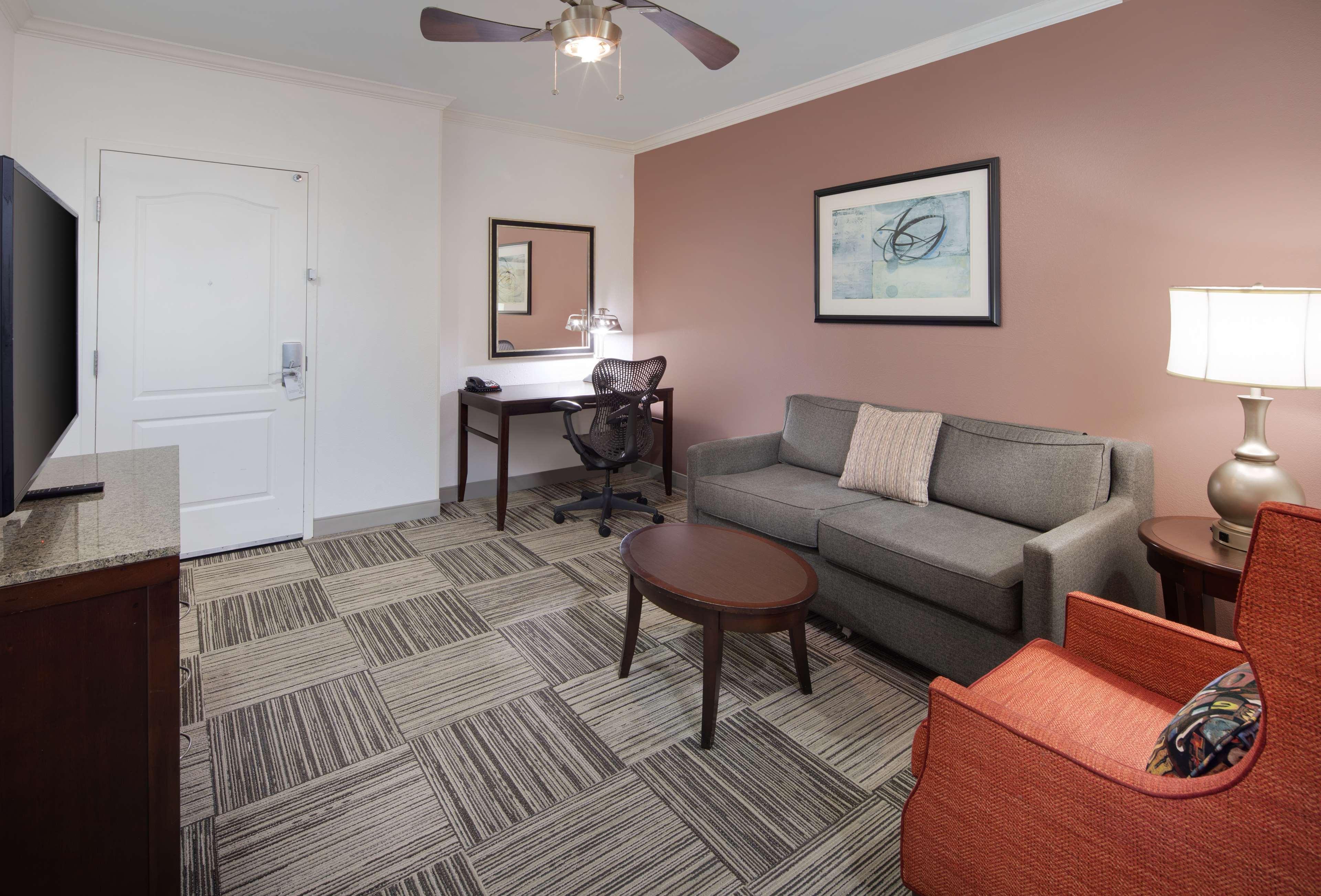 Hilton Garden Inn Tyler Exterior photo