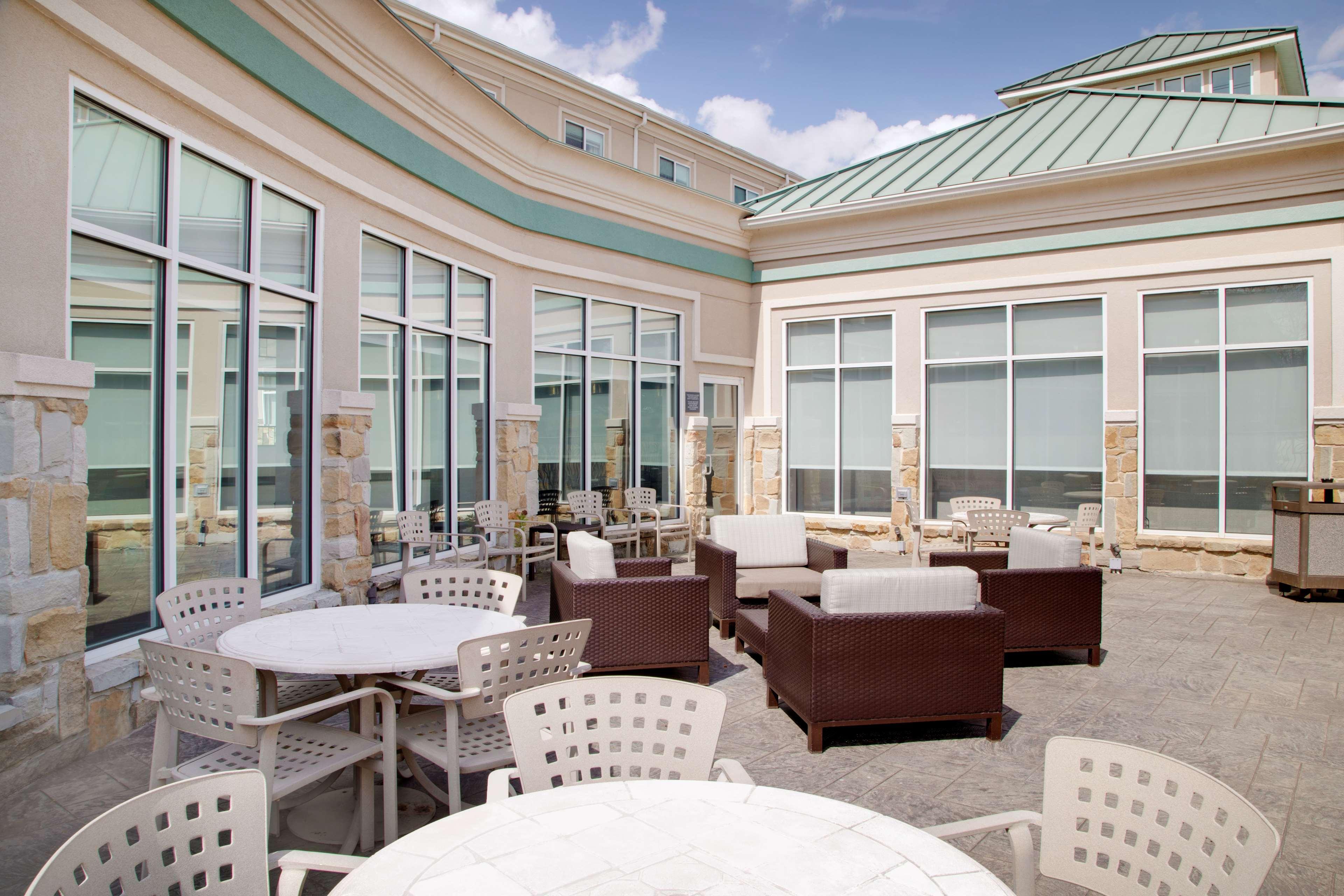 Hilton Garden Inn Tyler Exterior photo