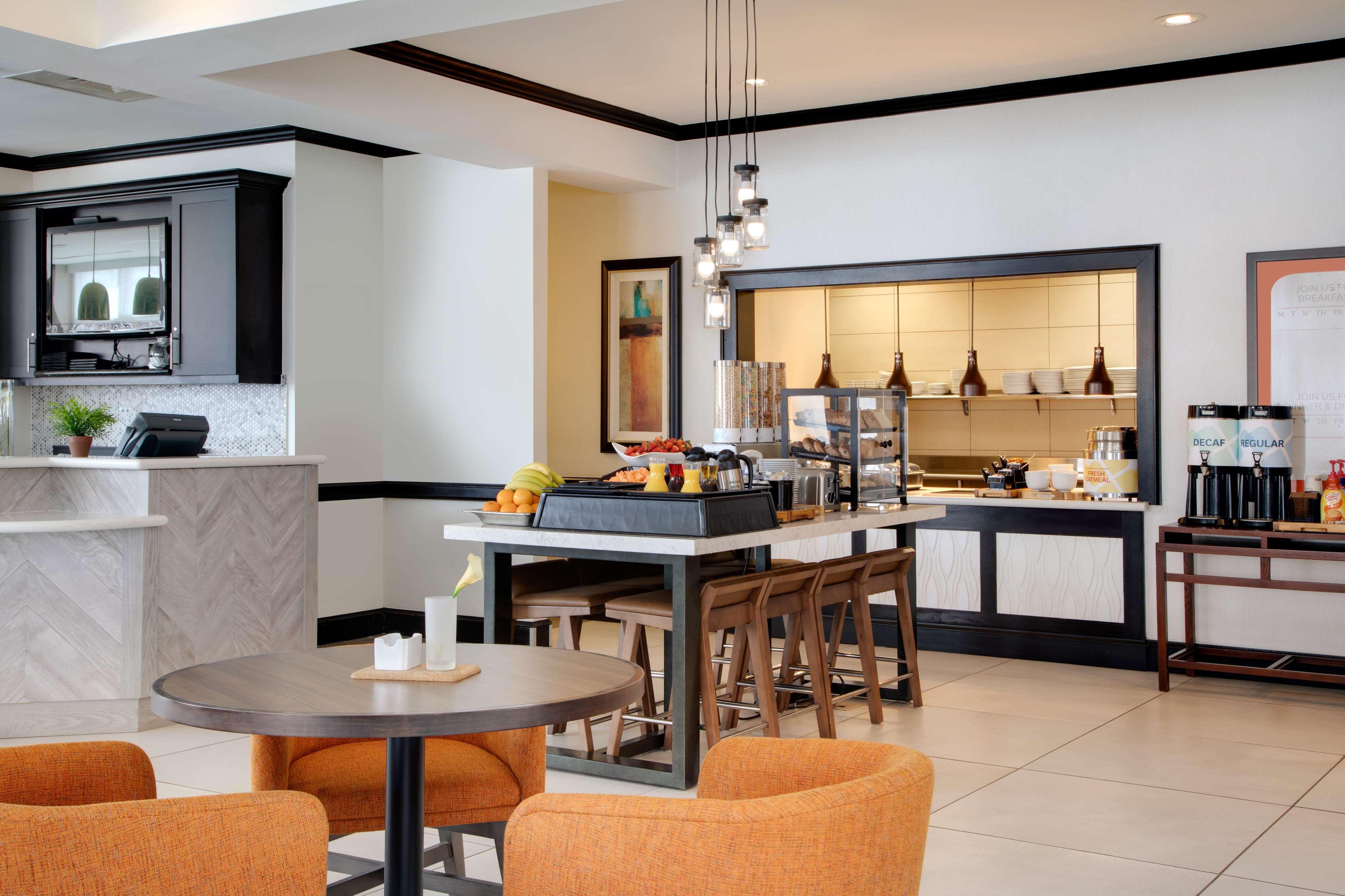 Hilton Garden Inn Tyler Exterior photo