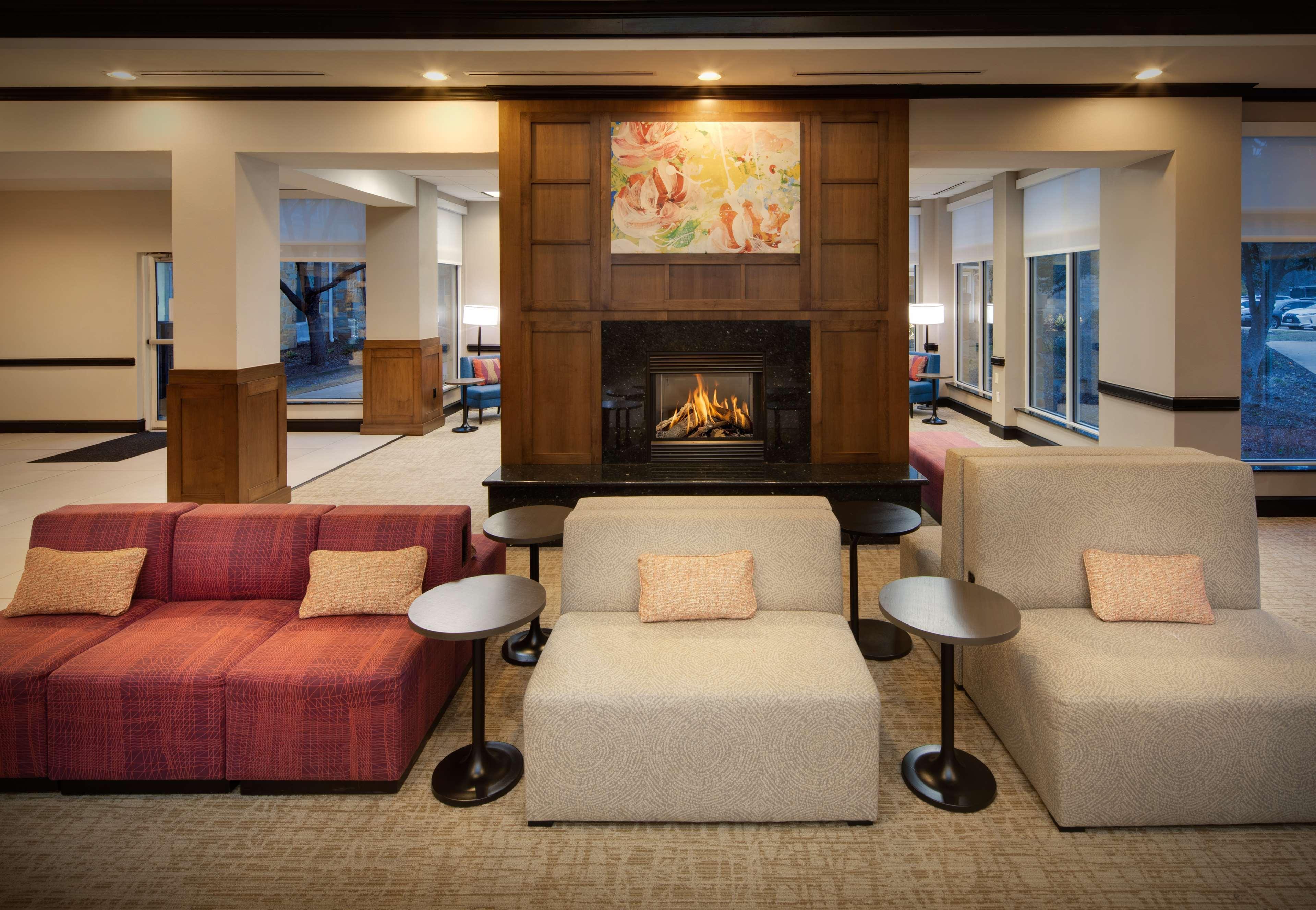 Hilton Garden Inn Tyler Exterior photo