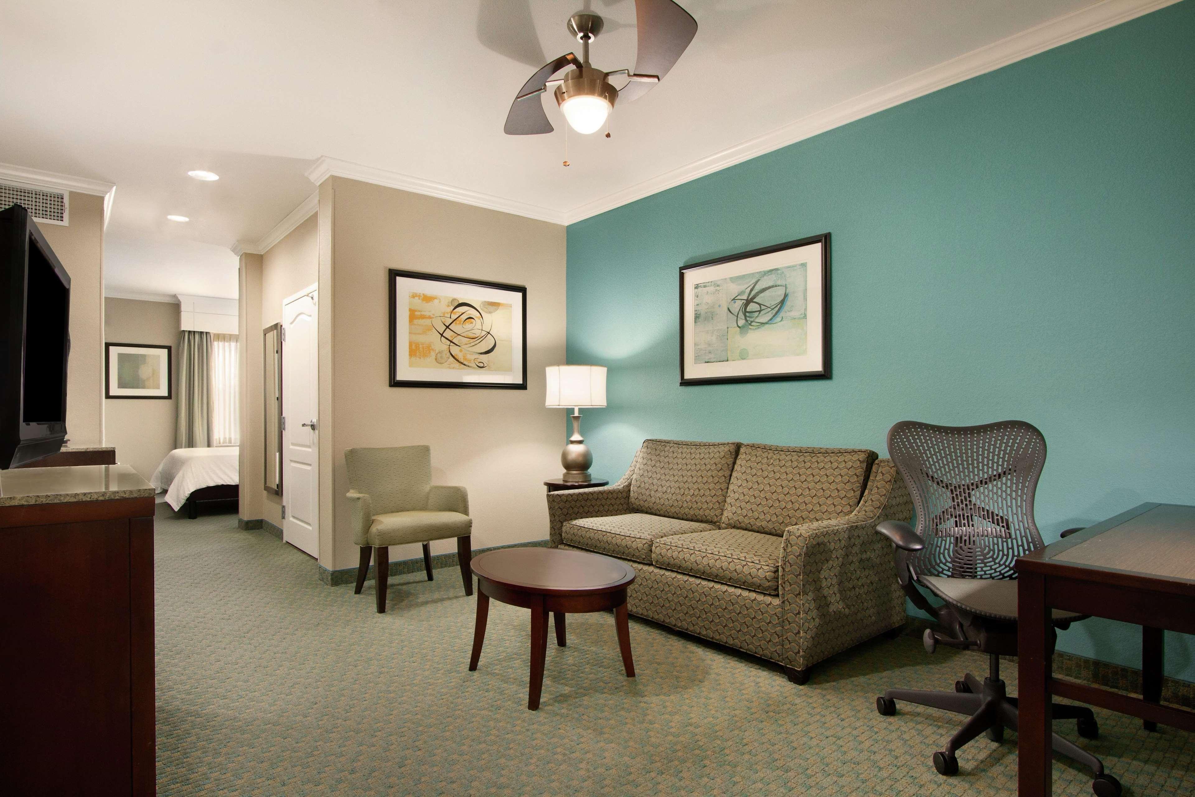 Hilton Garden Inn Tyler Exterior photo